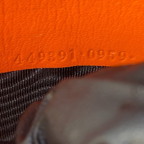 Gucci Orange Embossed Wallet - Picture 6 of 10